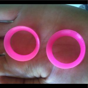 pink 1” ( 25mm gauges) flesh tunnels plugs